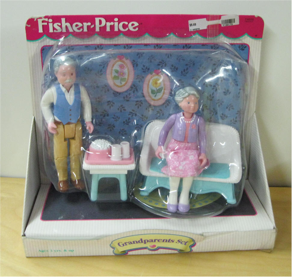 1999 FISHER PRICE LOVING FAMILY DOLL HOUSE IN ORIGINAL BOX